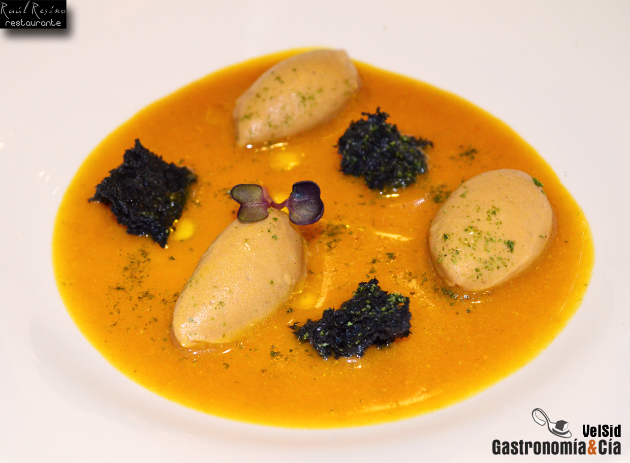 Gnocchi de mejillones a la marinera de miso con sus roc