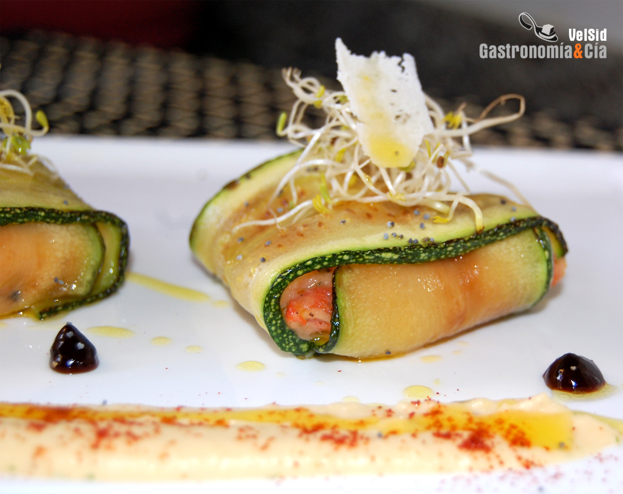 Raviolis de calabacín y longaniza fresca con hummus