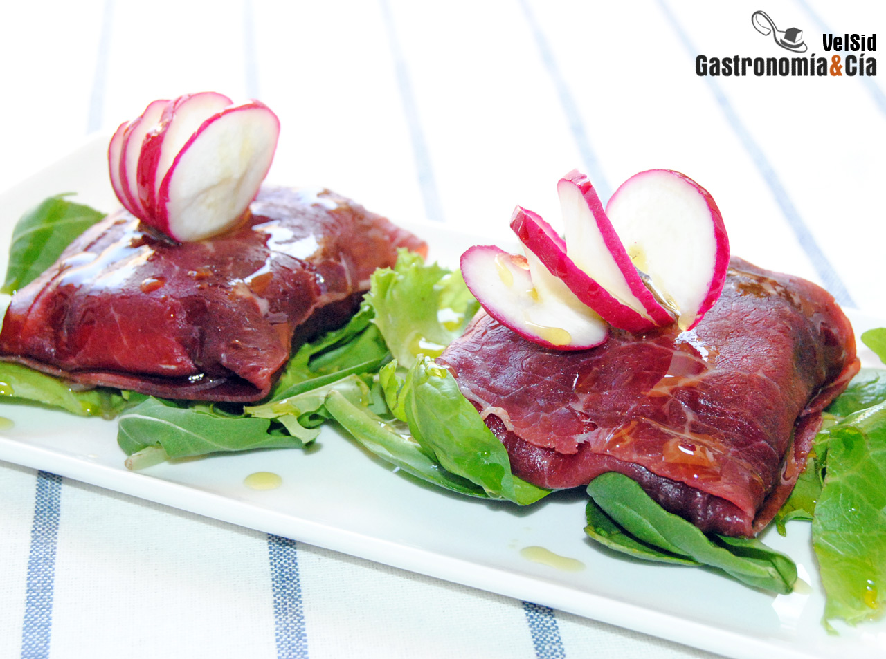 Ravioli de cecina y skordalia de nueces