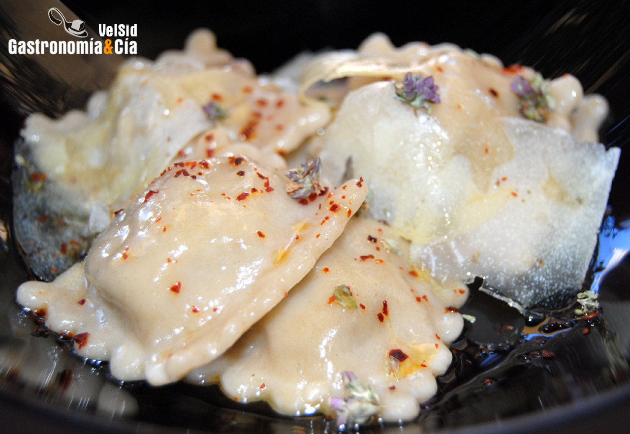 Ravioli relleno de ternera y aroma de setas, elaboració