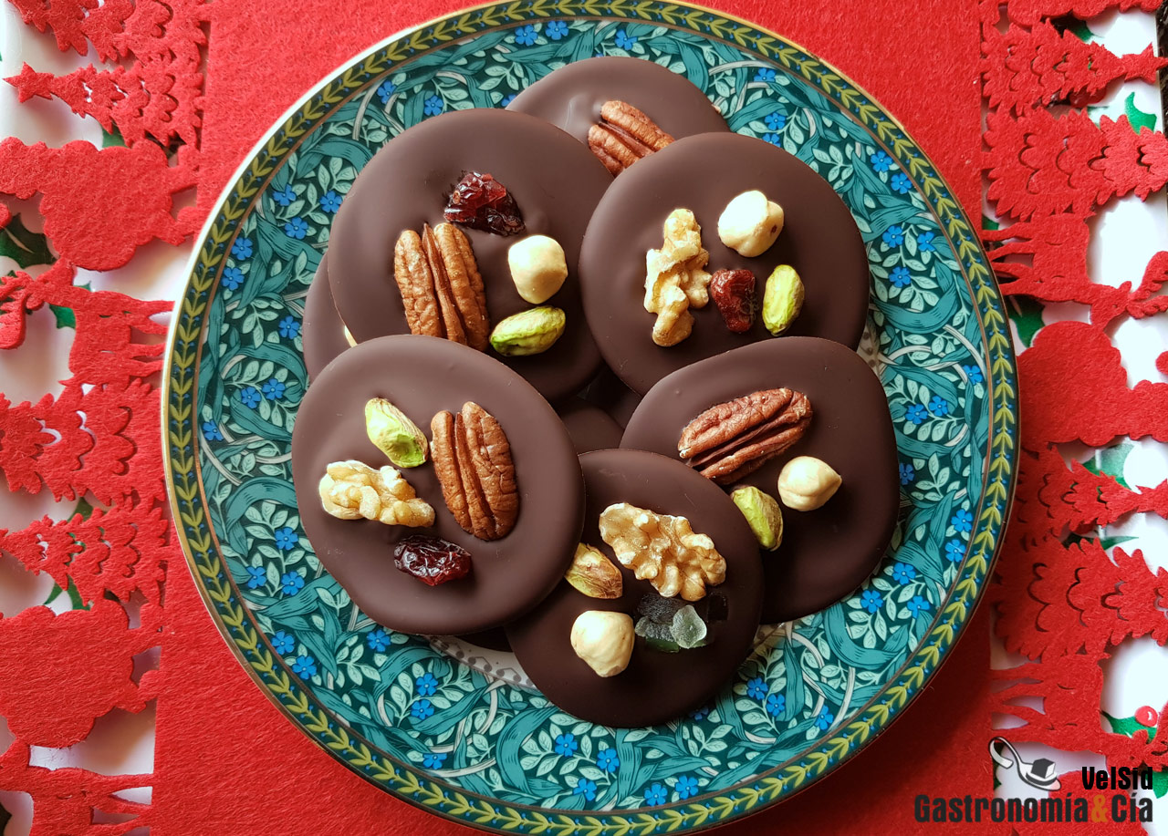 Receta fácil de Mendiants de chocolate para Navidad