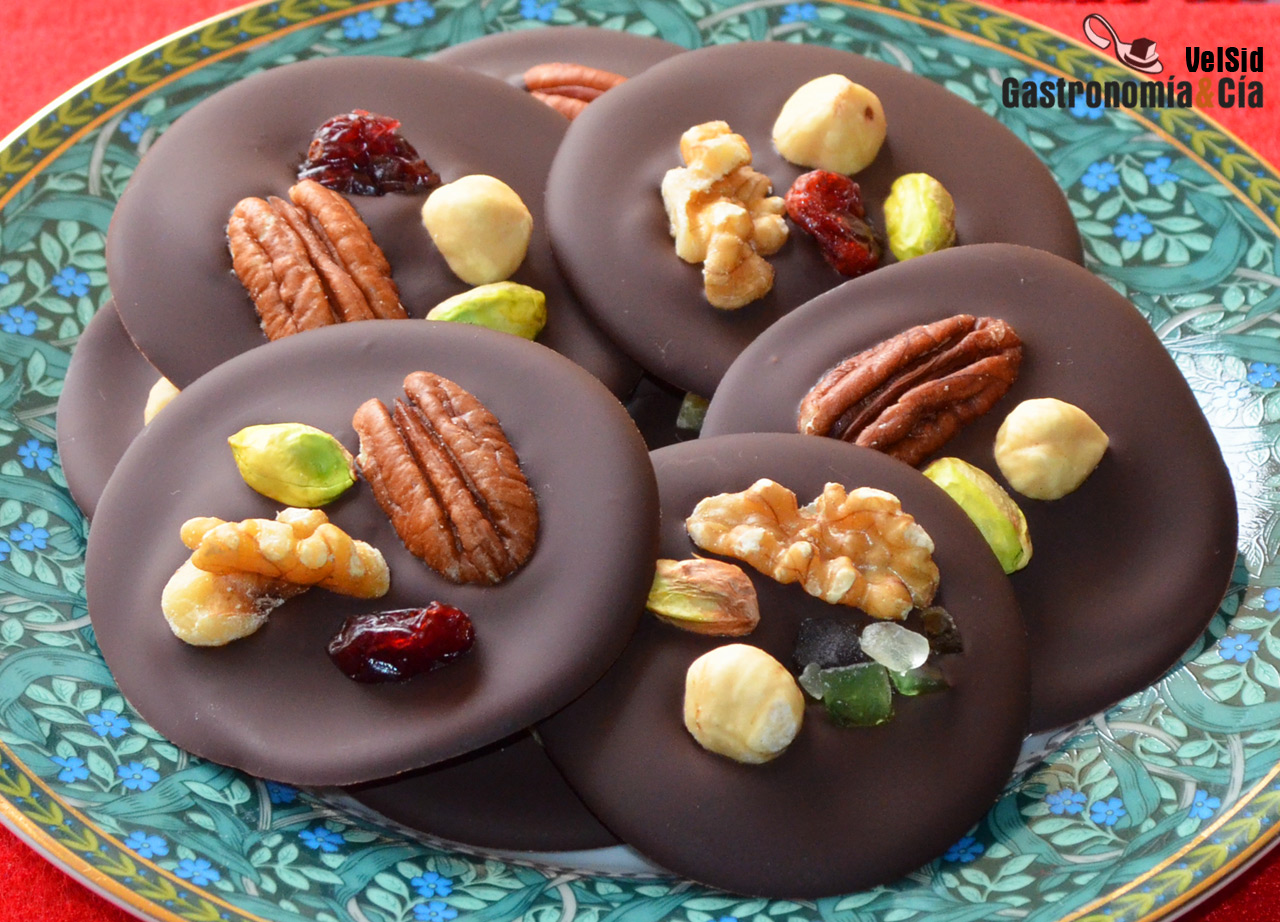 Receta fácil de Mendiants de chocolate para Navidad