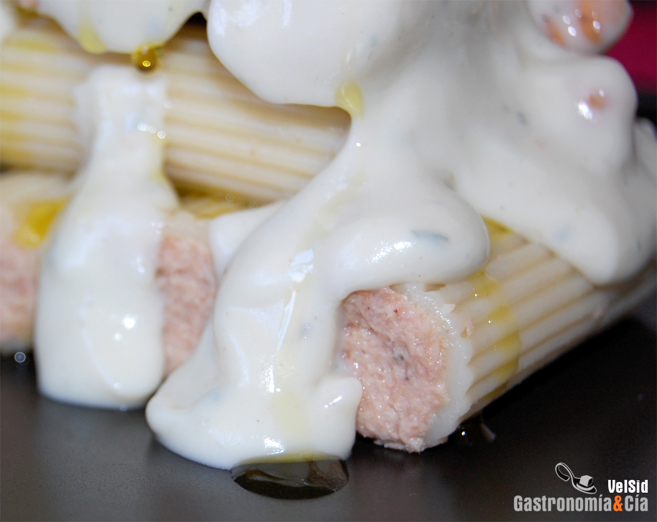 Rigatoni con bechamel de roquefort
