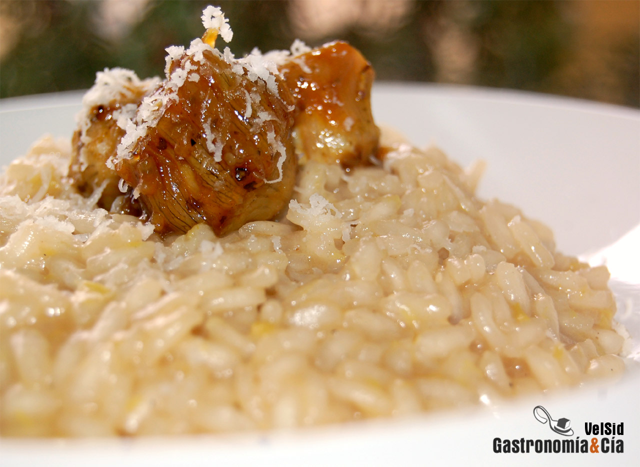 Risotto con corazones de alcachofa glaseados