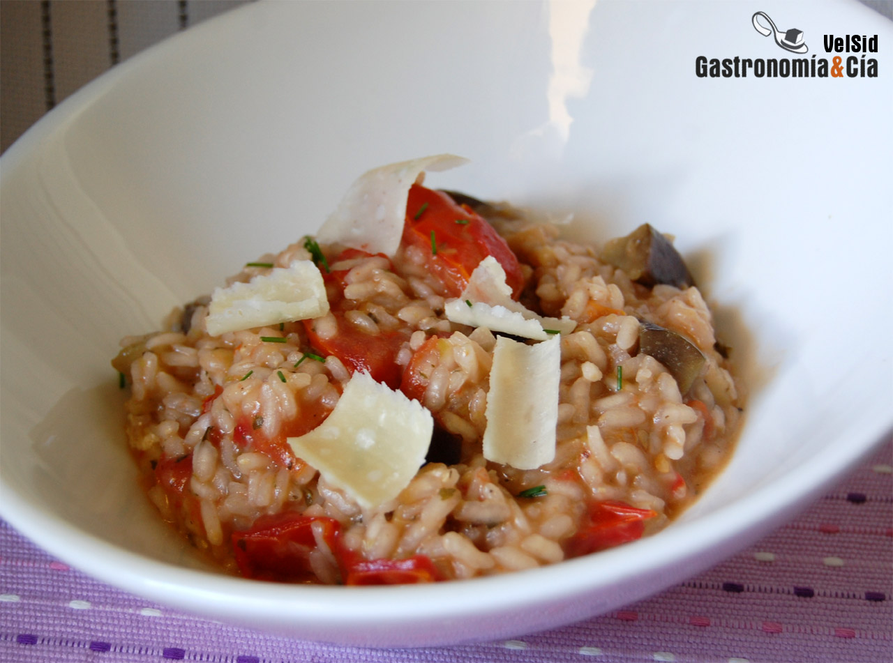 Risotto de berenjenas y tomate natural