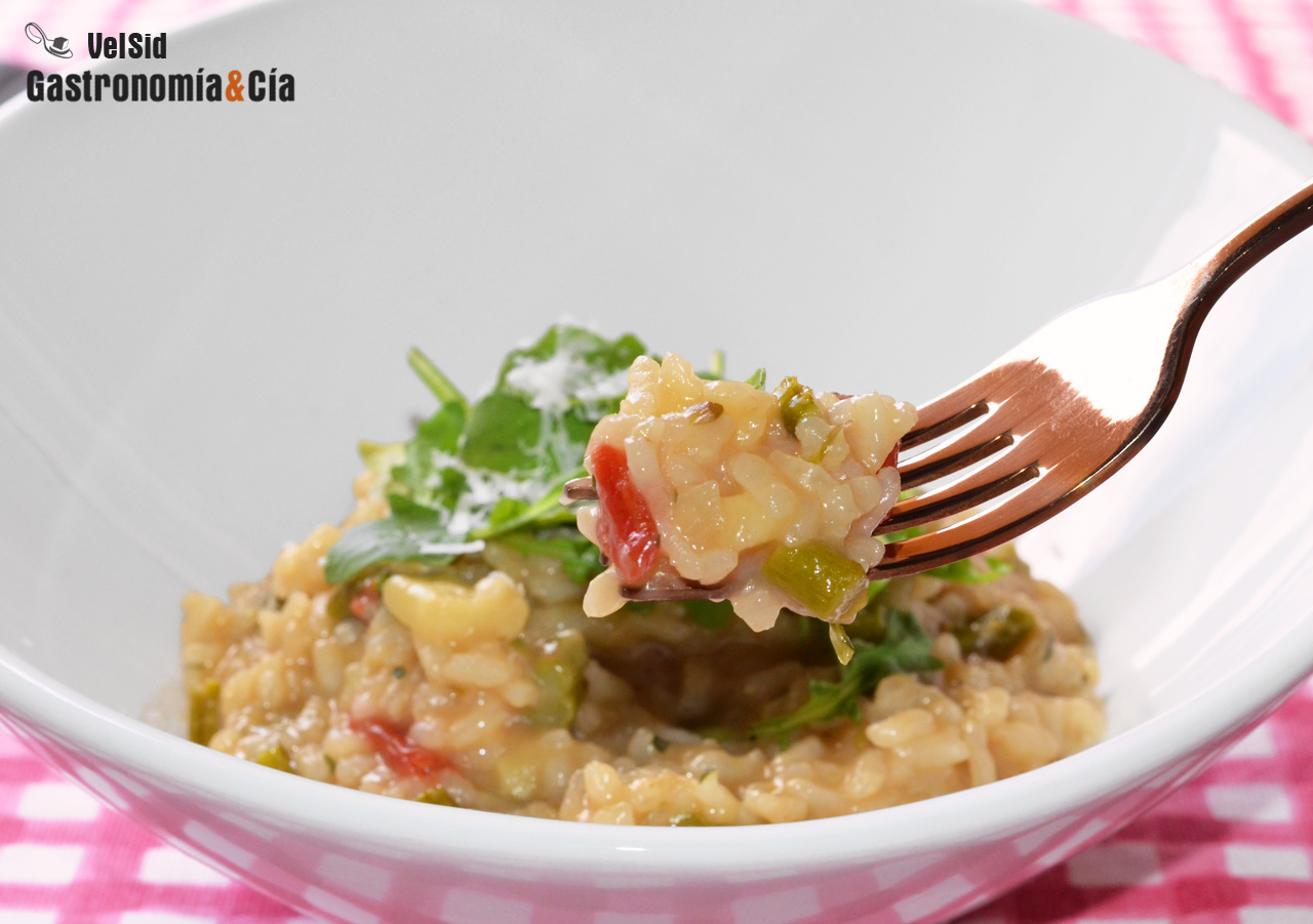 Risotto de chirivía, espárragos y mermelada de tomate, 