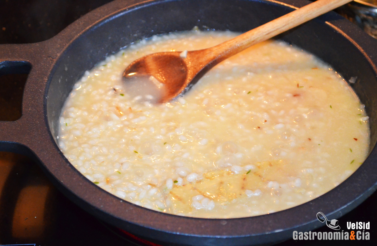 Risotto de panceta, nueces y trufa negra