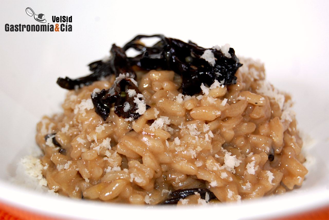 Risotto con trompetas de la muerte
