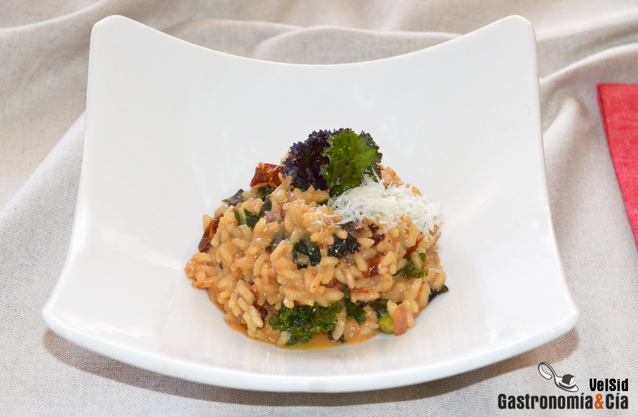Risotto de kale y tomates secos
