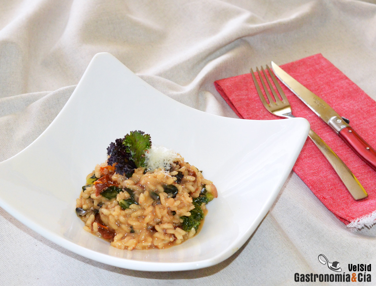 Risotto de kale y tomates secos