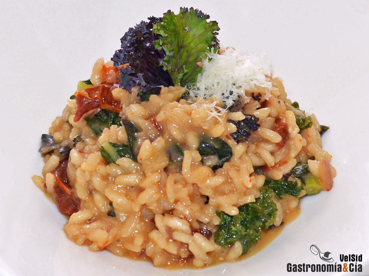 Risotto de kale y tomates secos
