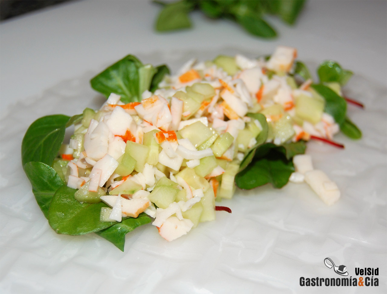 Rollitos de surimi y brotes