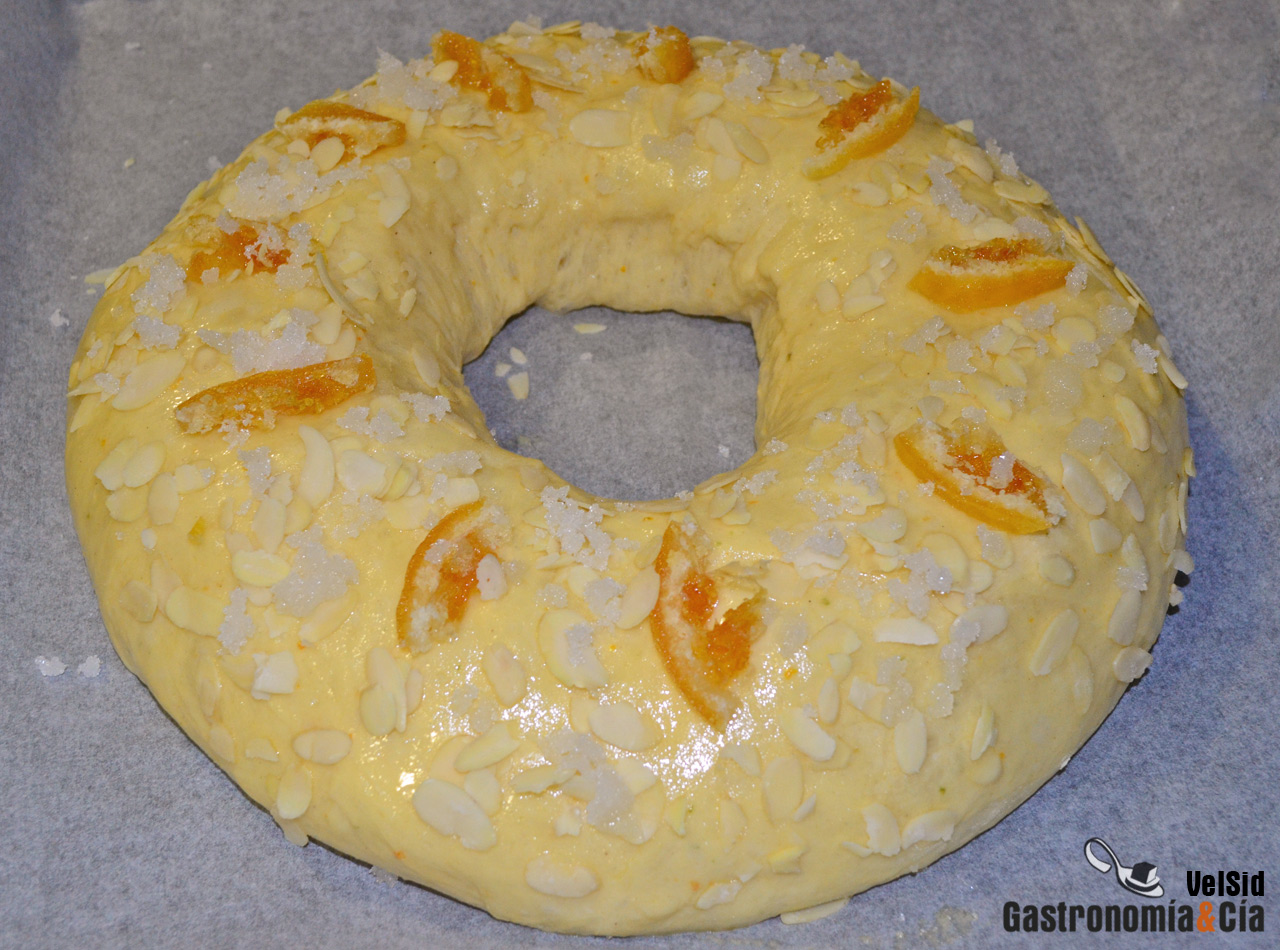 Roscón de Reyes relleno de trufa y praliné