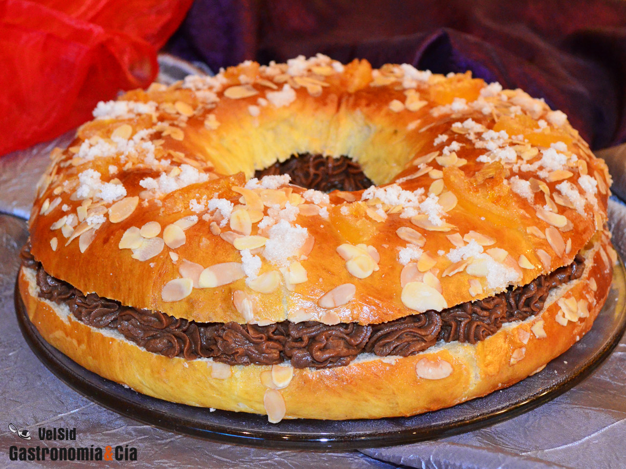 Roscón de Reyes relleno de trufa y praliné