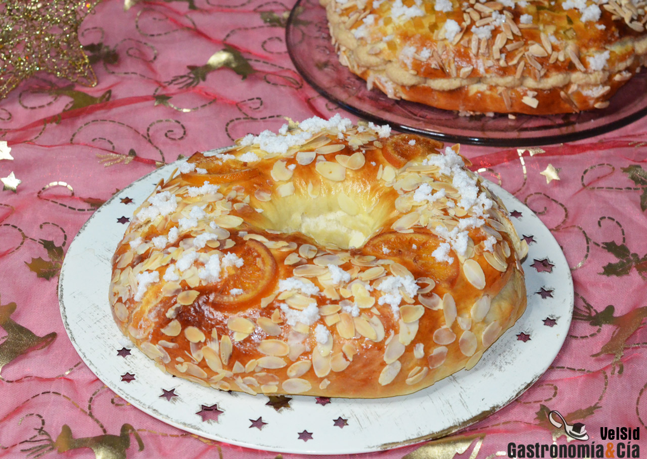 Roscón de Reyes relleno de turrón de Jijona