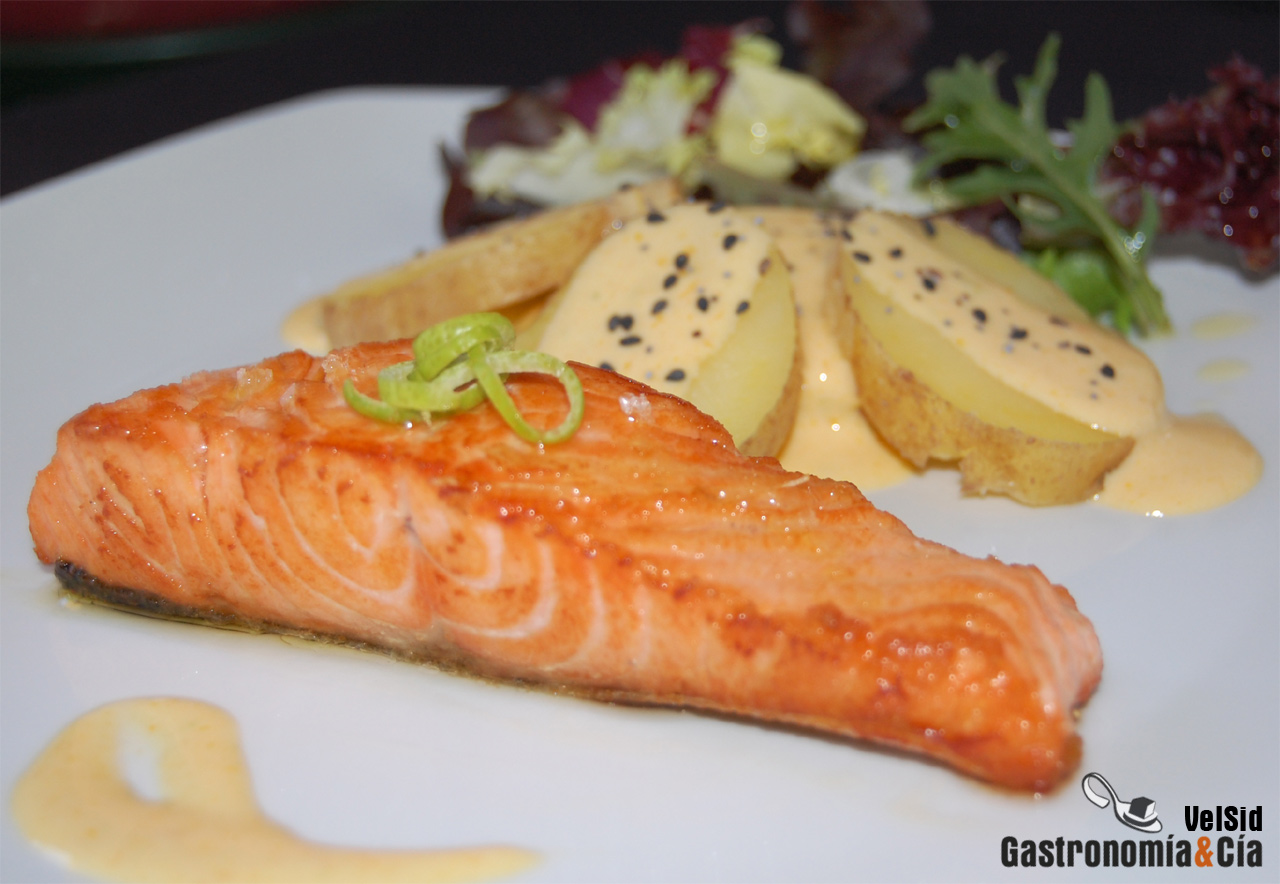 Salmón con salsa de ají amarillo