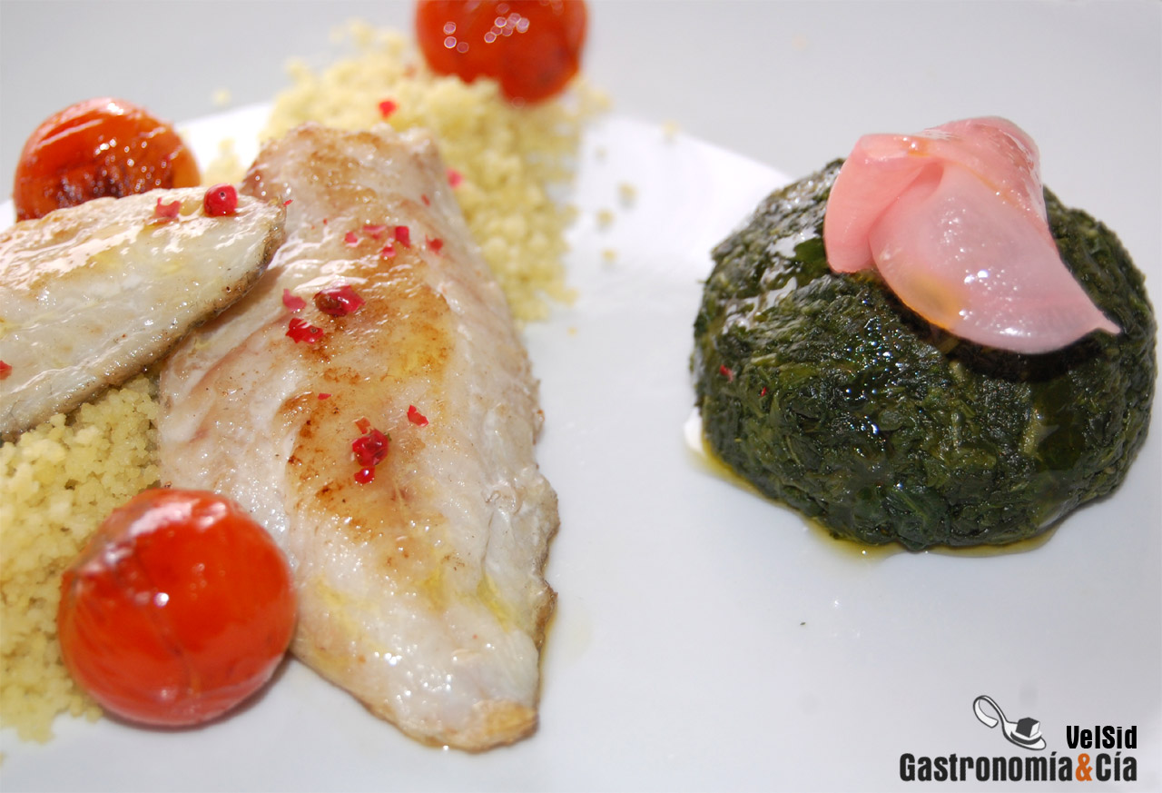 Salmonetes con cuscús de espinacas