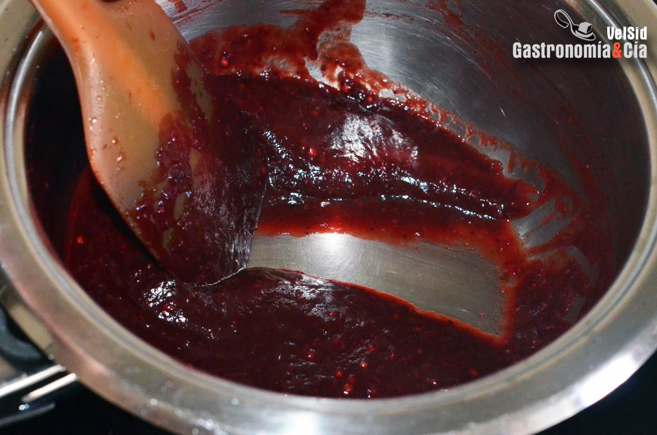 Salsa barbacoa de moras fácil