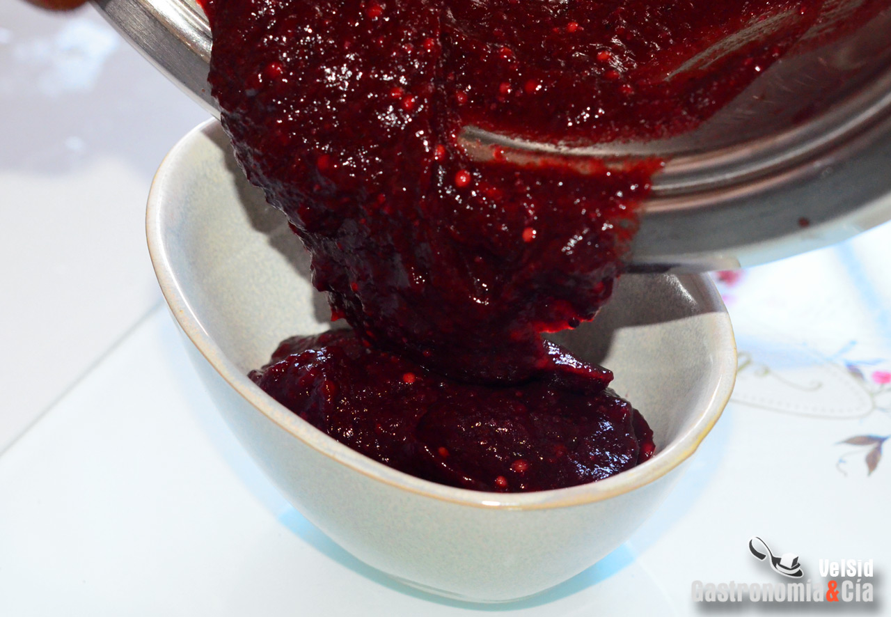 Salsa barbacoa de moras fácil