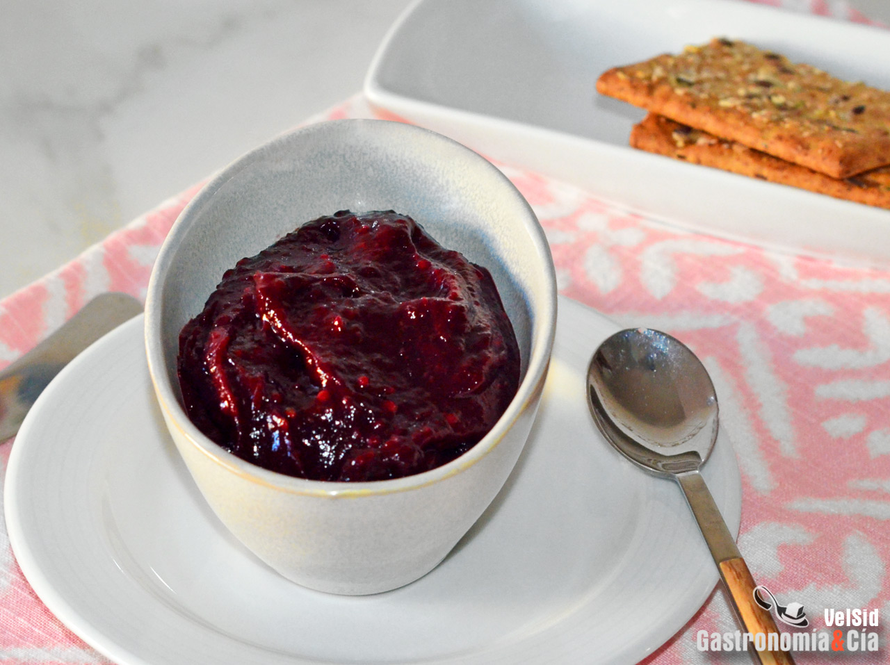 Salsa barbacoa de moras fácil