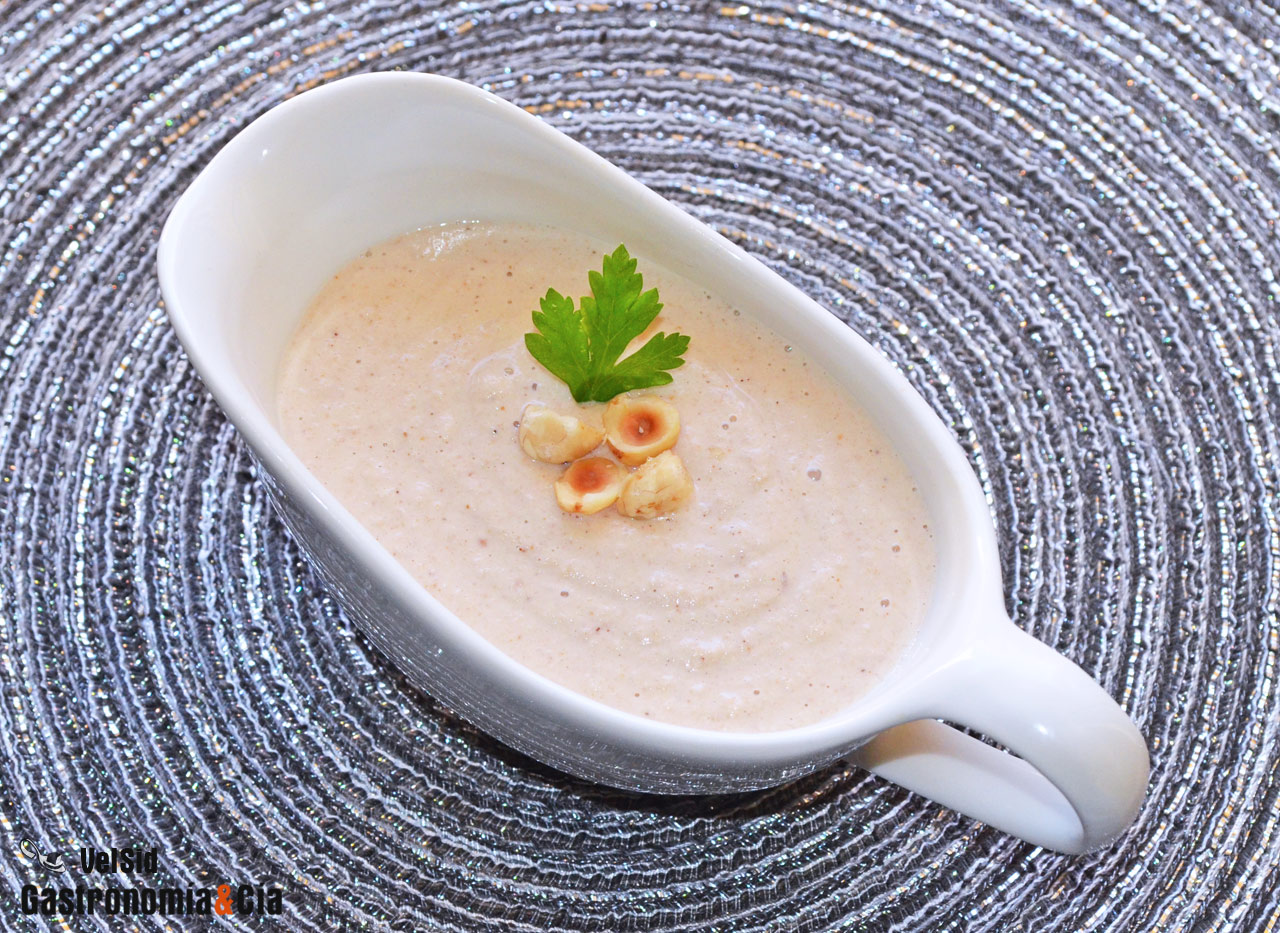 Salsa de frutos secos para carnes