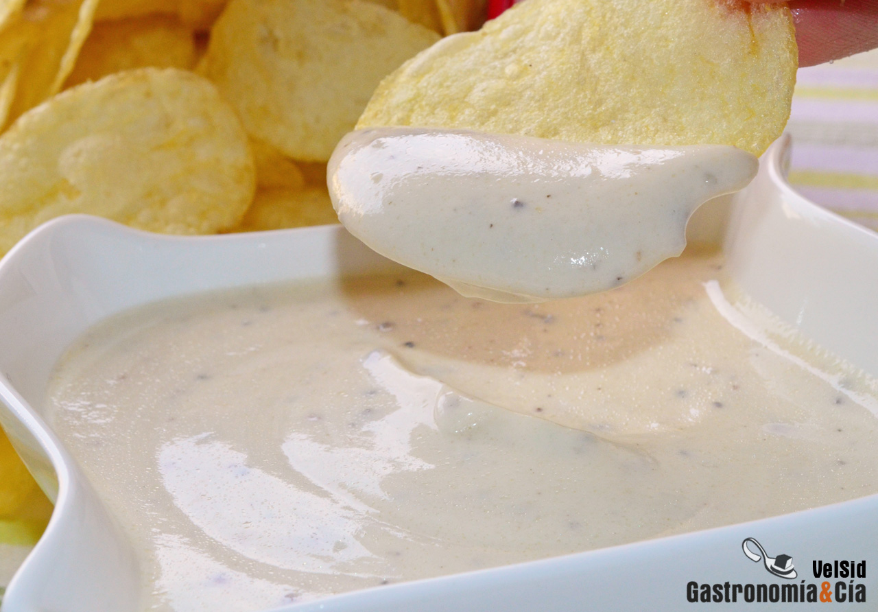 Salsa de queso y pimienta para patatas chips