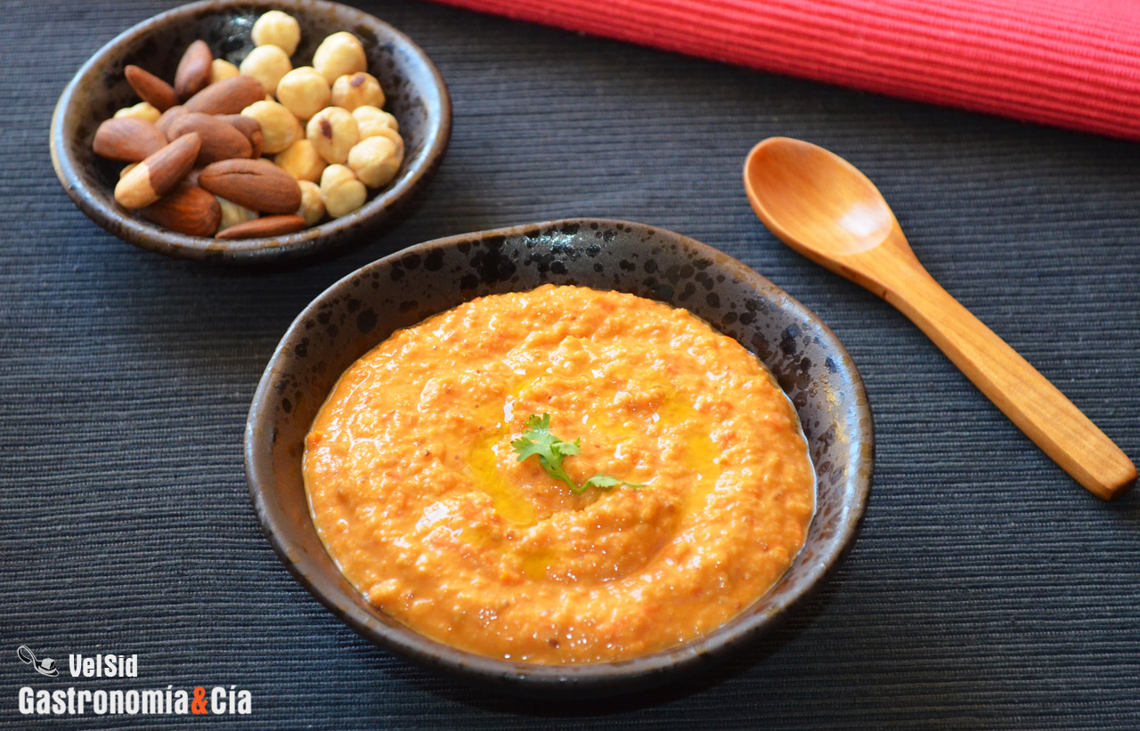 Salsa de salmorejo y frutos secos