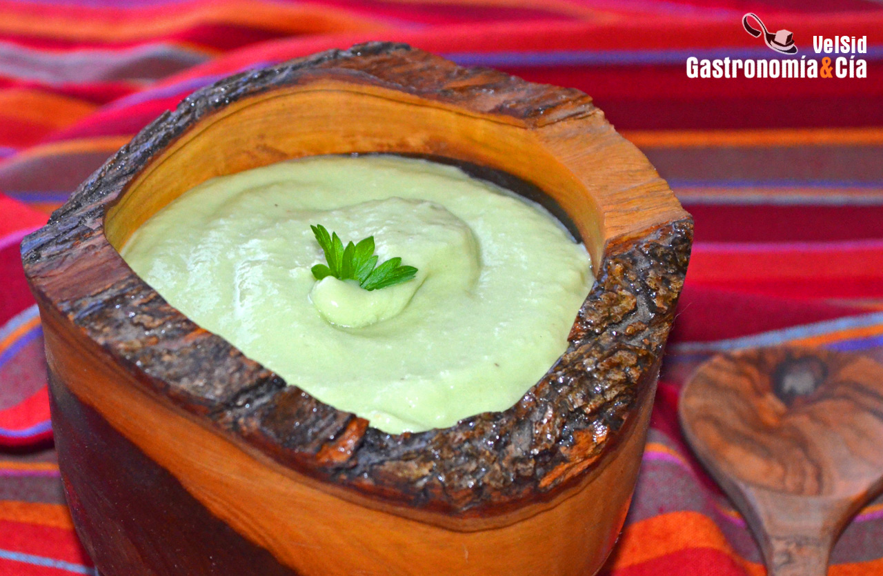 Salsa de aguacate, jengibre y leche de coco