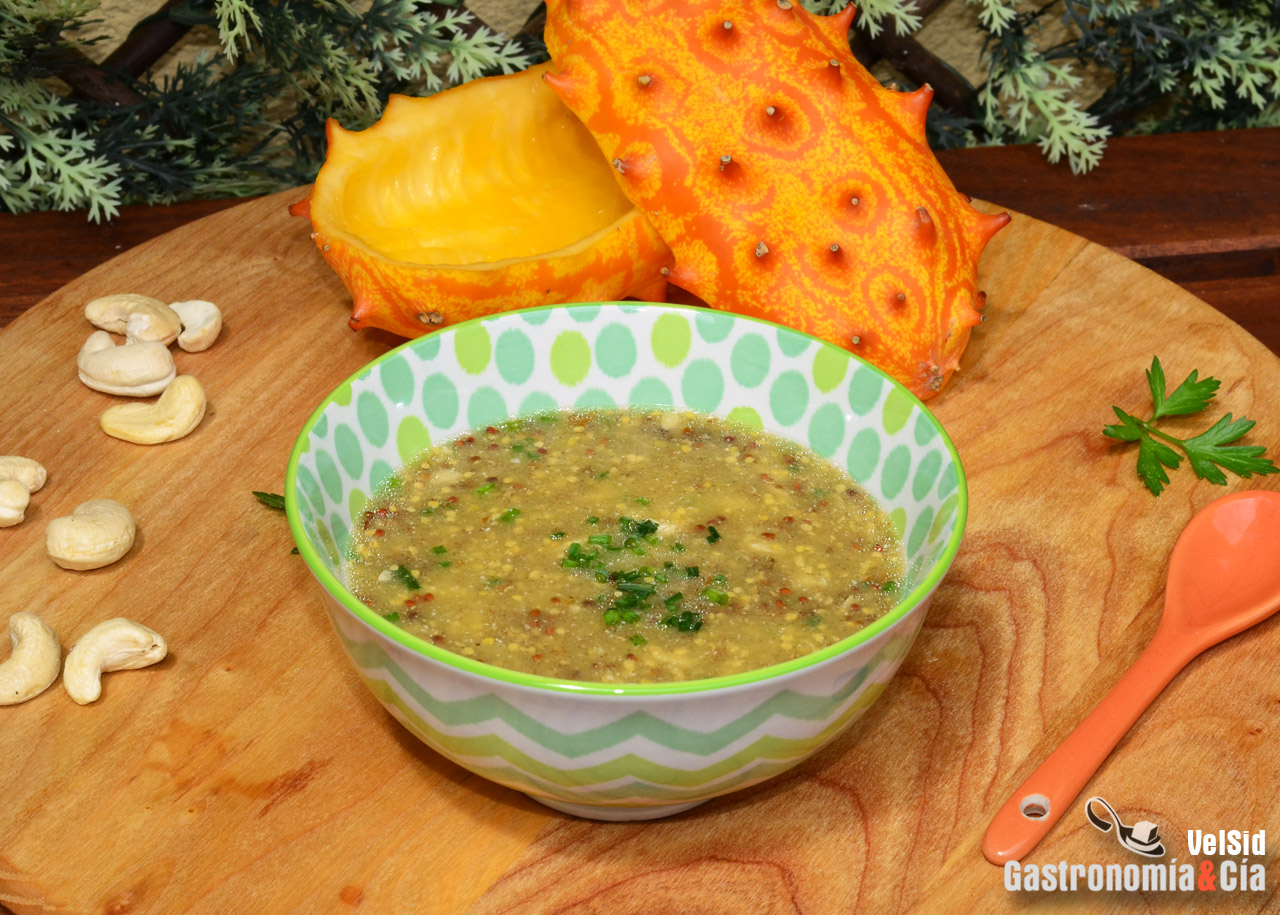 Salsa de kiwano, aguacate y mostaza