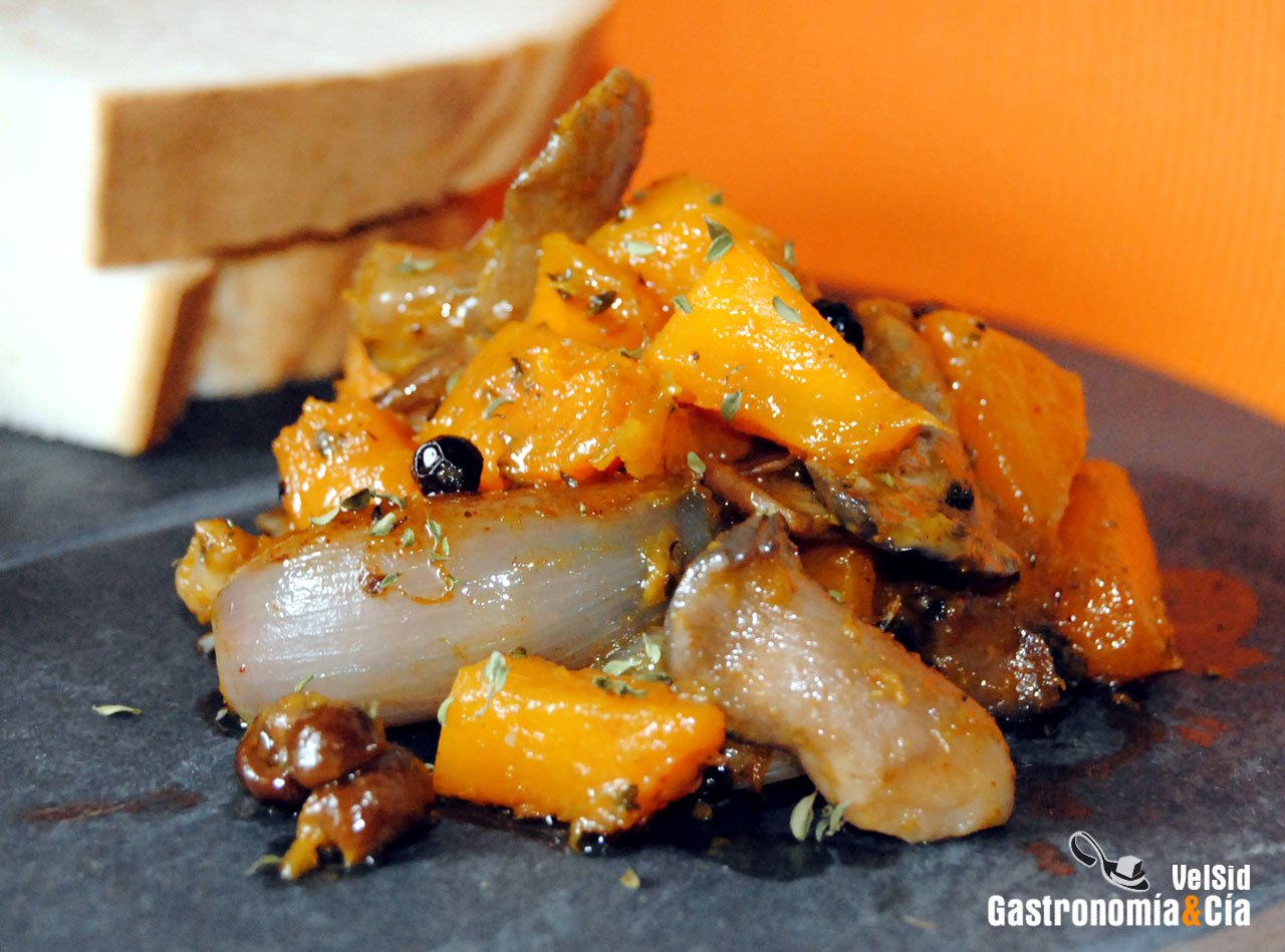 Salteado de setas y calabaza con jamón ahumado