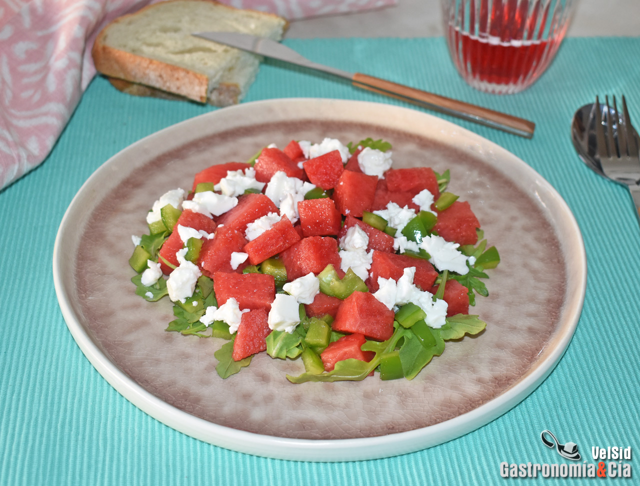 Ensalada de sandía con jalapeños, cilantro y lima