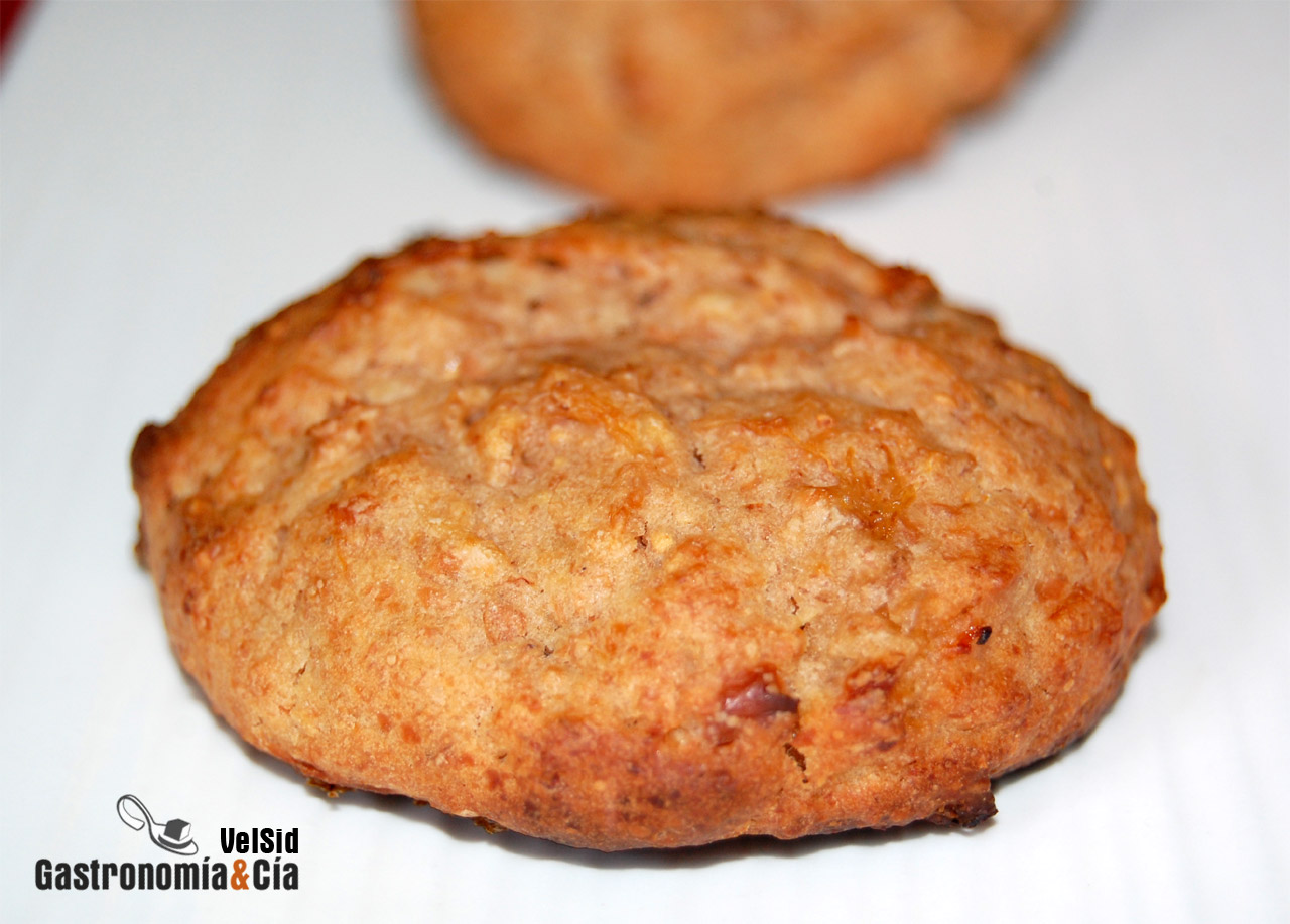 Scones integrales de higos y queso fresco