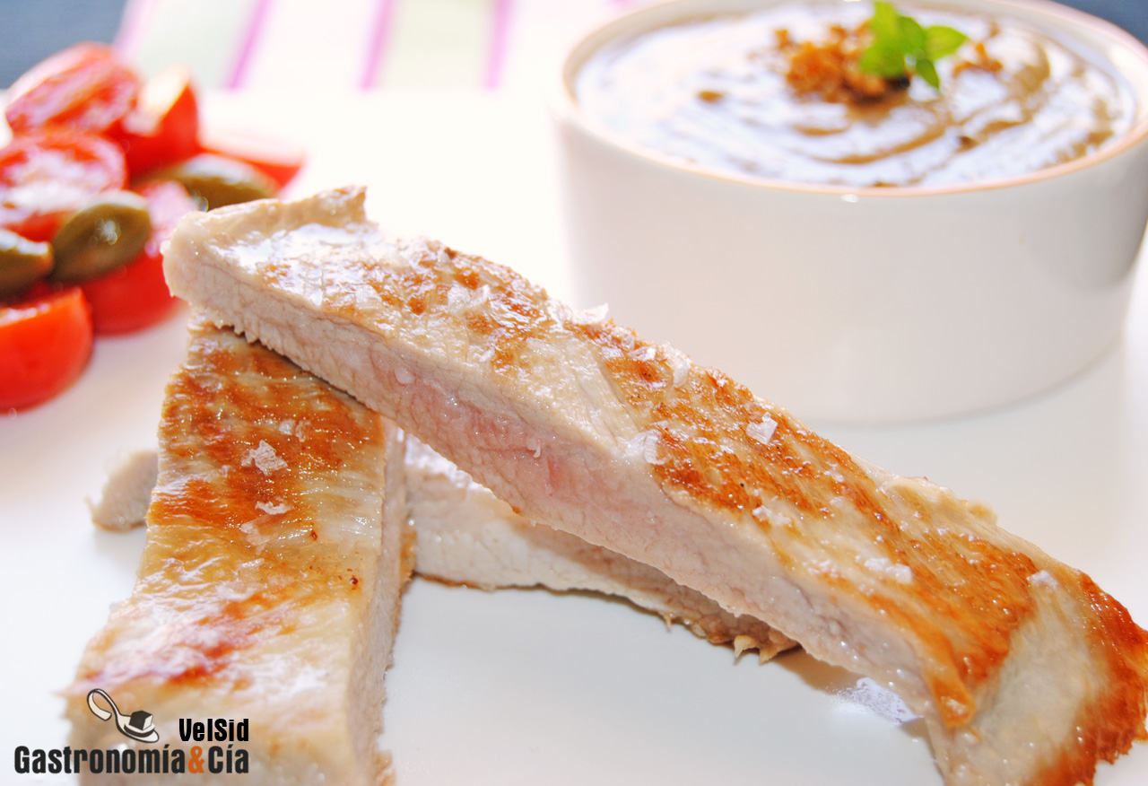 Secreto de cerdo con salsa de cerveza y miel