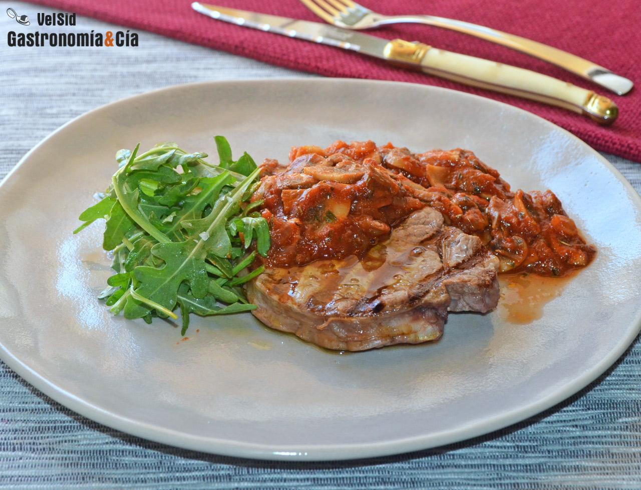 Solomillo de ternera con salsa de champiñones al estrag