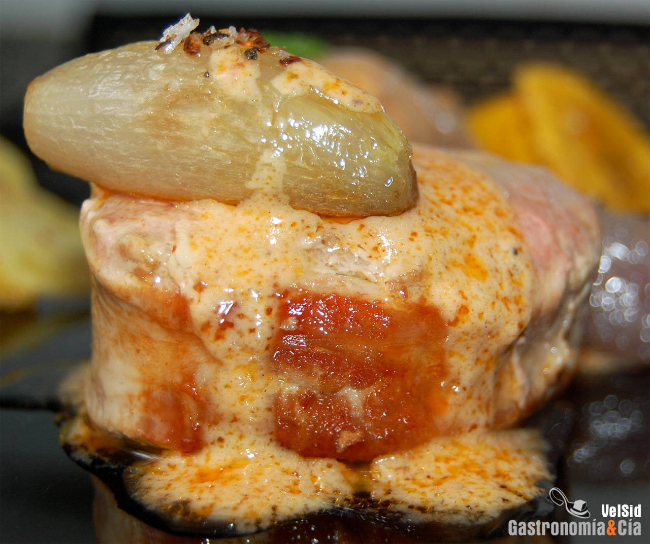 Solomillo con salsa de coco y curry rojo