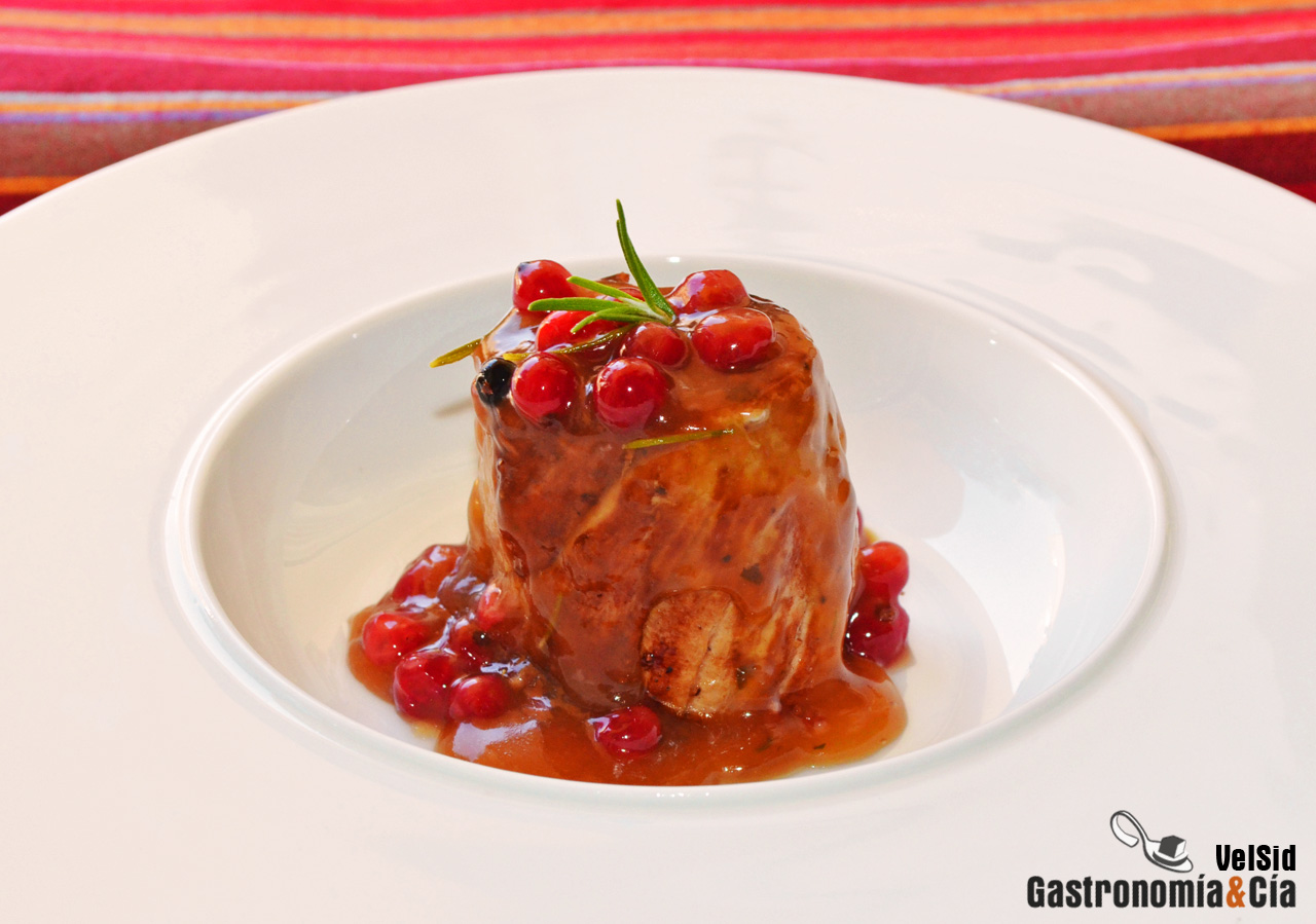 Solomillo de cerdo con salsa de grosellas