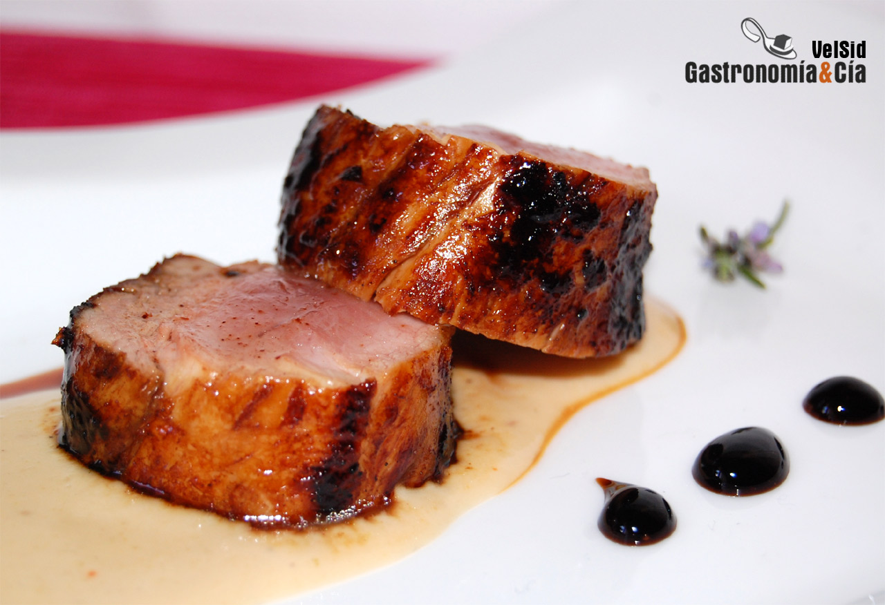 Solomillo con salsa de peras y nueces