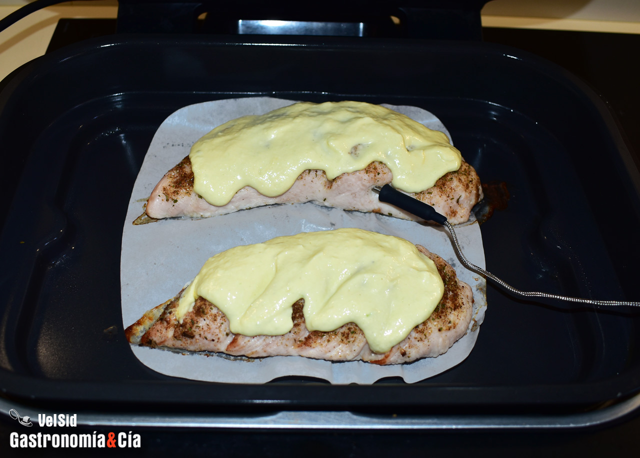 Solomillo de pavo gratinado con mahonesa de ajos 
