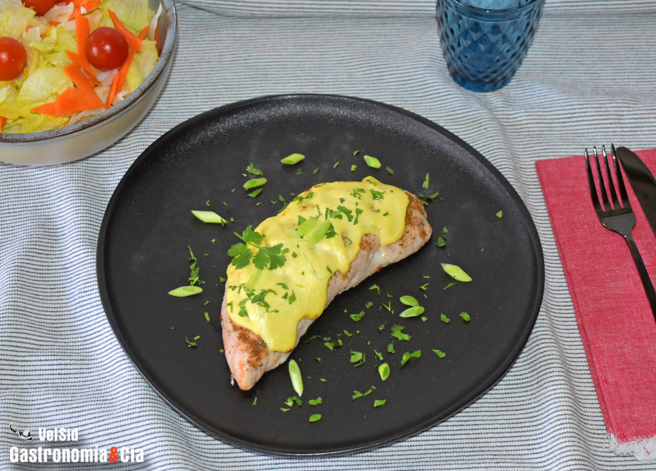 Solomillo de pavo gratinado con mahonesa de ajos 