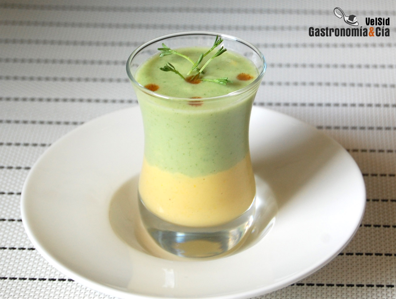 Sopa de pepino y maíz dulce