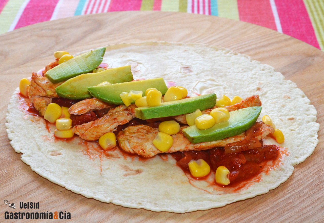 Tacos coreanos de pollo y kimchi