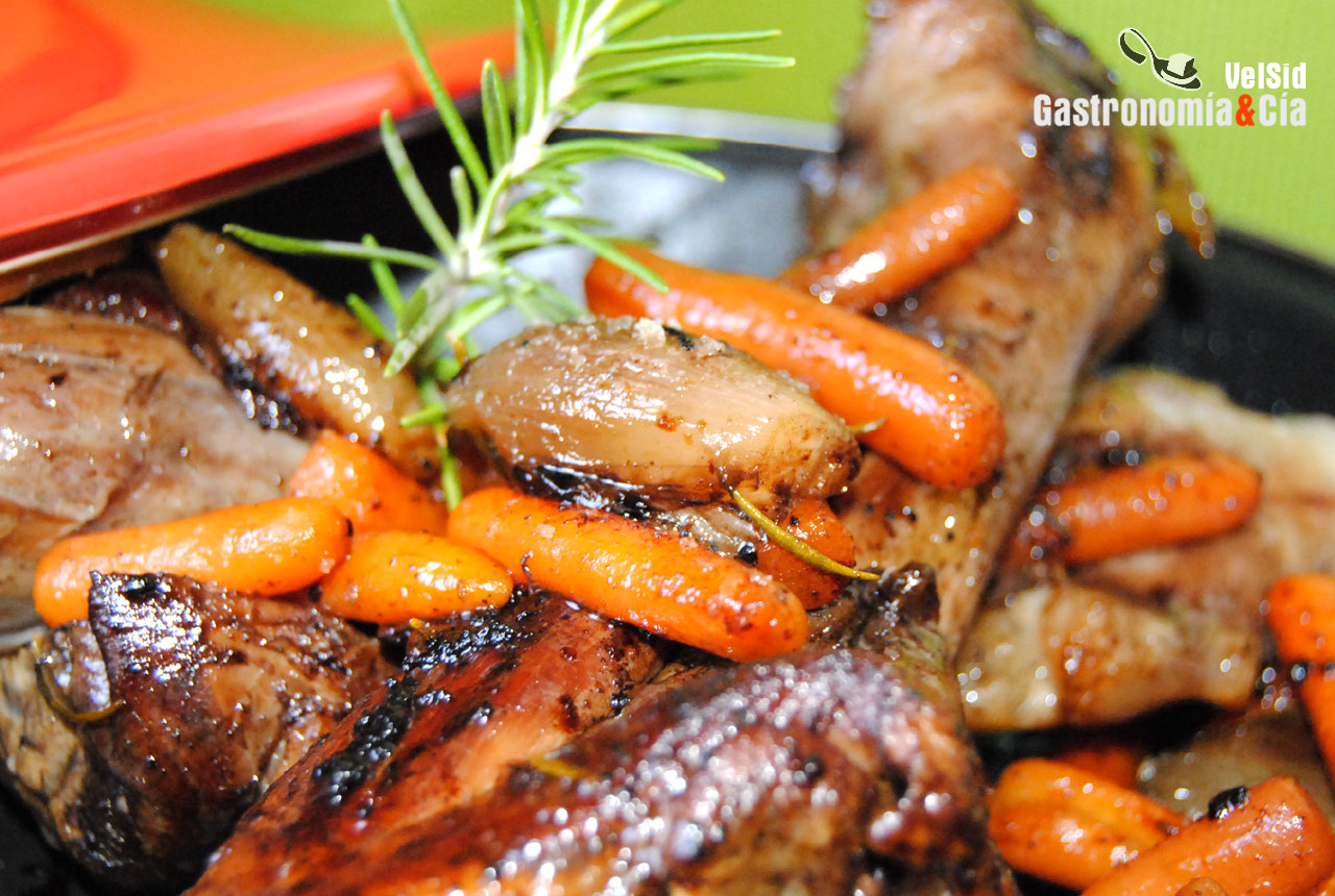 Tajine de cordero y zanahoria al romero