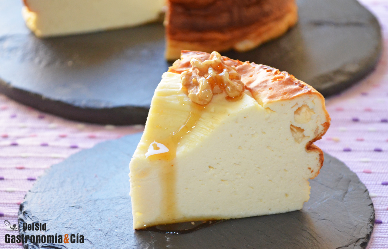 Tarta de requesón con nueces