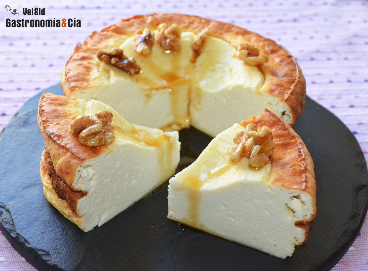 Tarta de requesón con miel