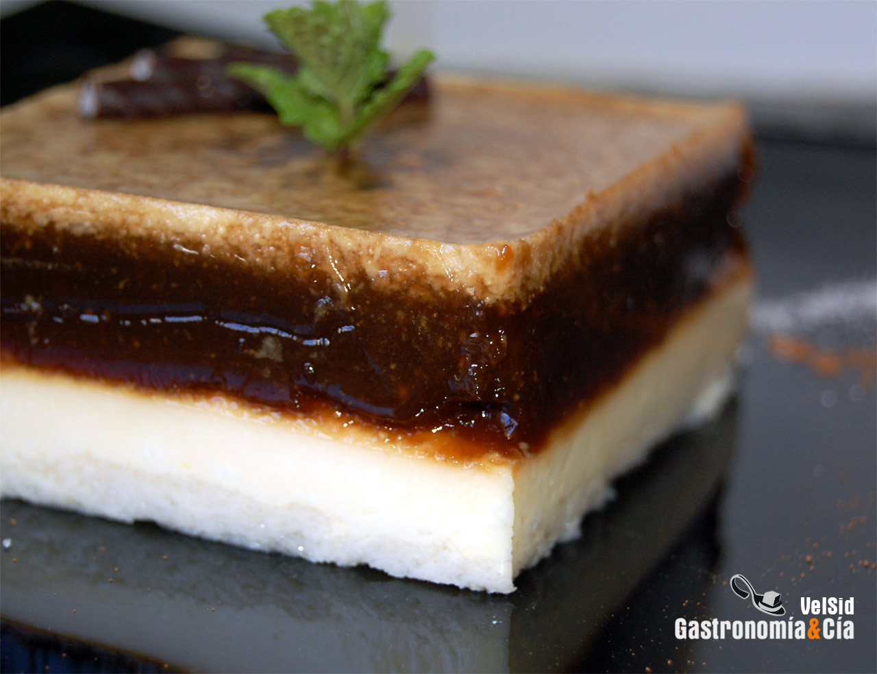 Tarta fría de yogur y café