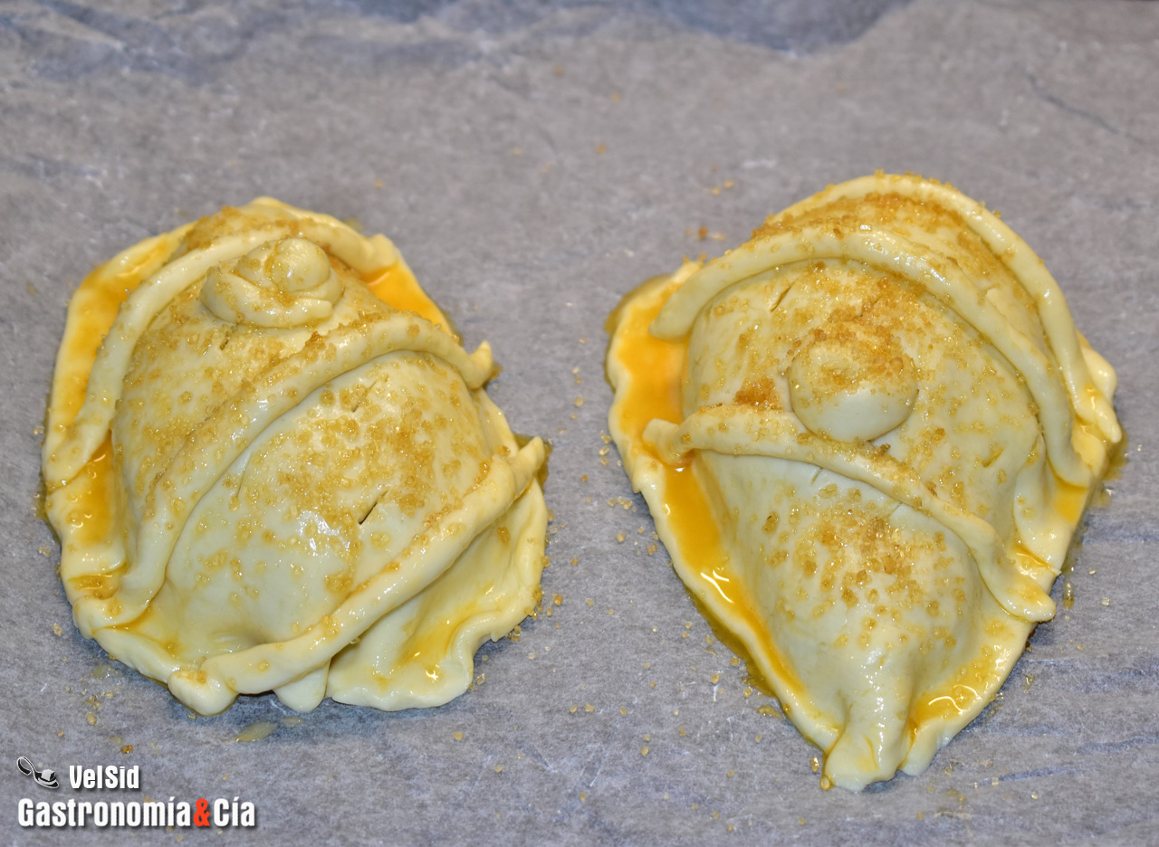 Tartaletas de pera con yogur y vainilla