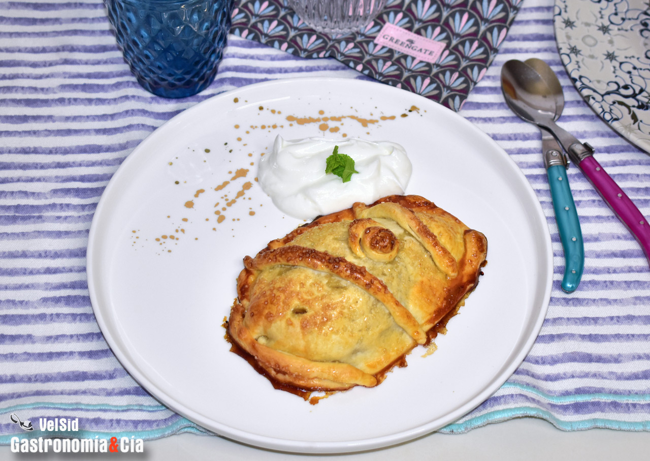 Tartaletas de pera con yogur y vainilla