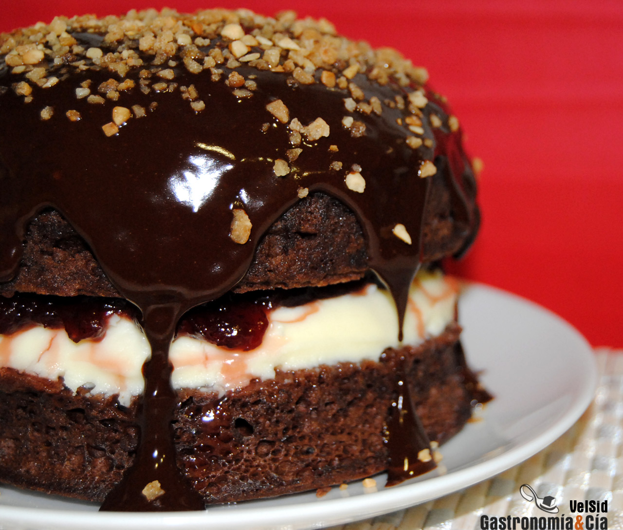 Tarta de chocolate, mascarpone y arándanos