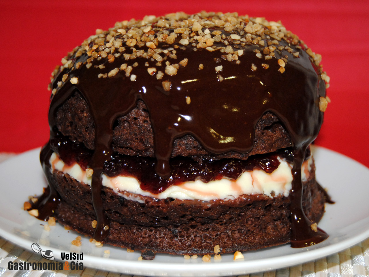 Tarta de chocolate, mascarpone y arándanos