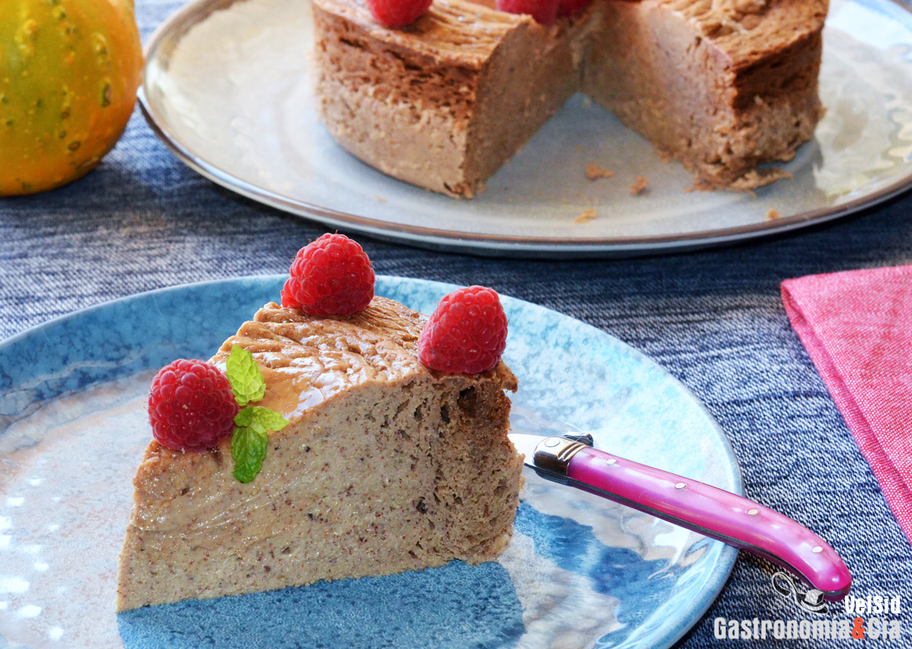 Tarta de queso y almendras tostadas